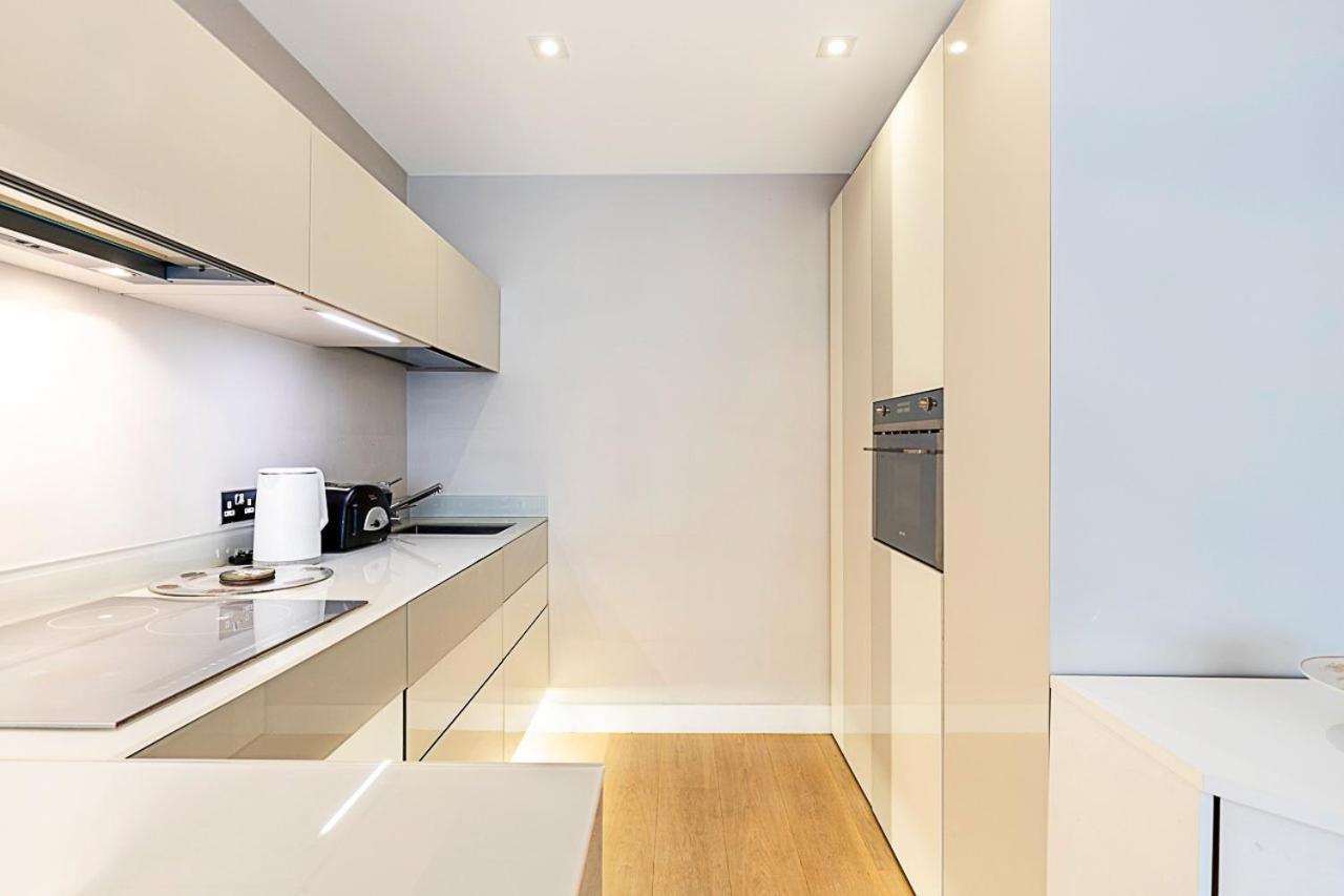 Stylish Battersea With Balcony Apartment *